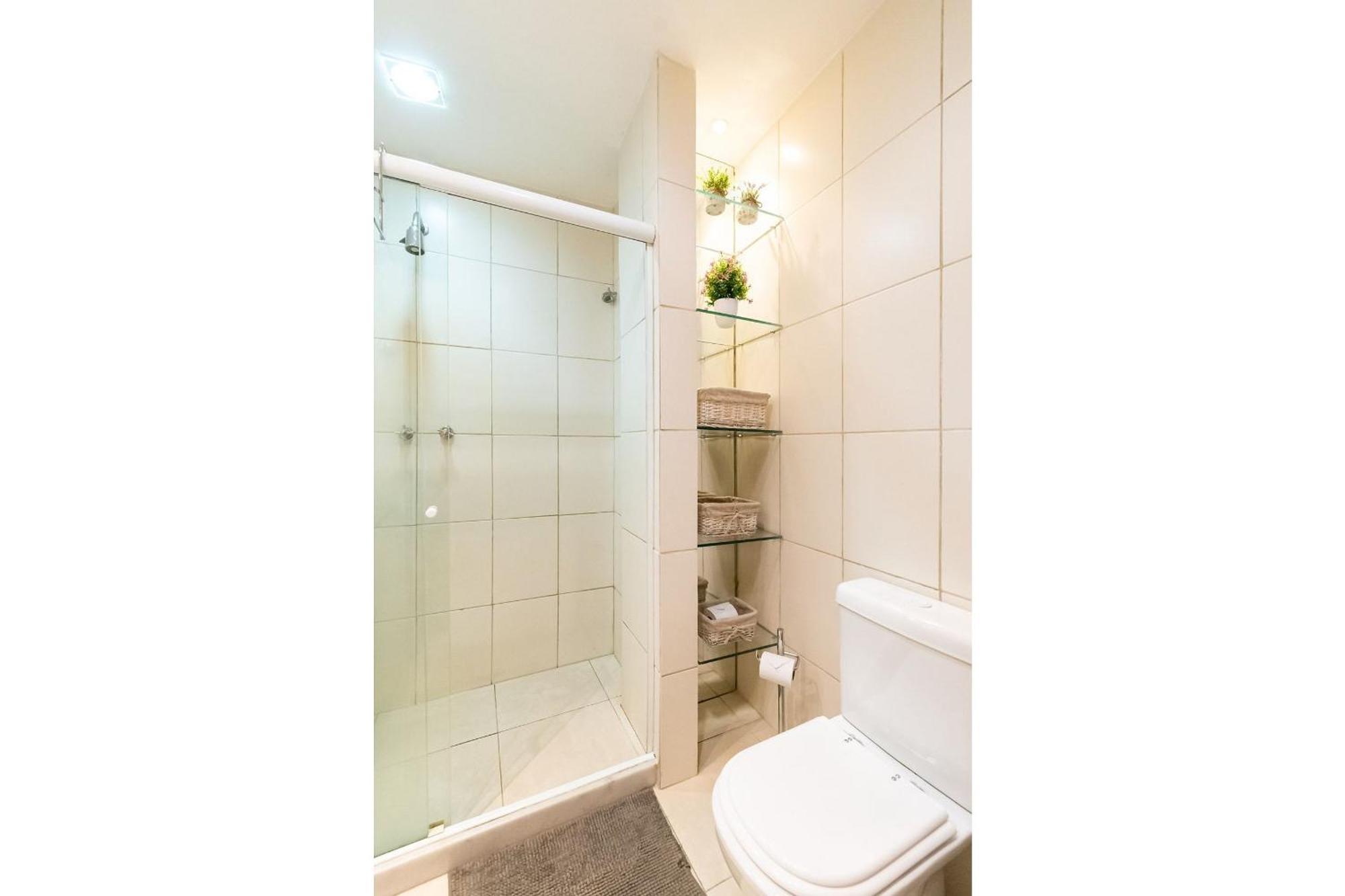 Omar do Rio - BT 207 Moderno 2 Quartos com Garagem, Internet 240mbps, Smart TV com WorkStation, 05 minutos andando da Praia de Ipanema e do Metrô Rio de Janeiro Extérieur photo